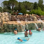 Centro Vacanze Azzurro ホリデーパーク 3*