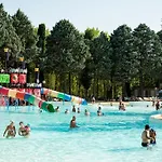 Centro Vacanze Azzurro ホリデーパーク 3*