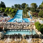 Centro Vacanze Azzurro ホリデーパーク チンゴリ