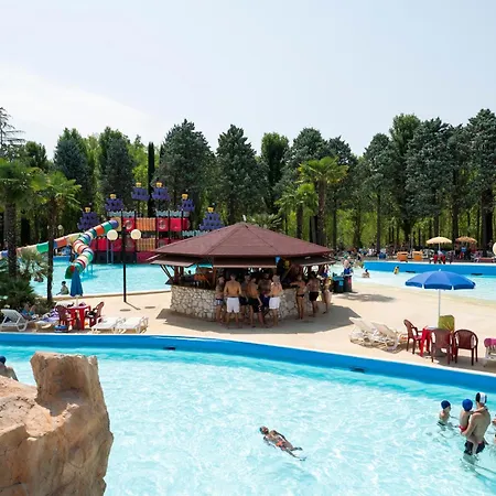 Vakantiepark Centro Vacanze Azzurro 3*