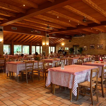 Centro Vacanze Azzurro Holiday park 3*