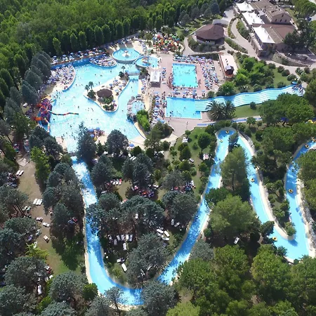 Centro Vacanze Azzurro Vakantiepark 3*