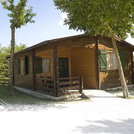 Üdülőpark Centro Vacanze Azzurro 3*
