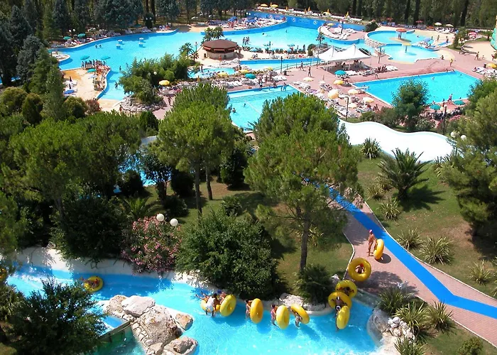 Centro Vacanze Azzurro Parco vacanze 3*
