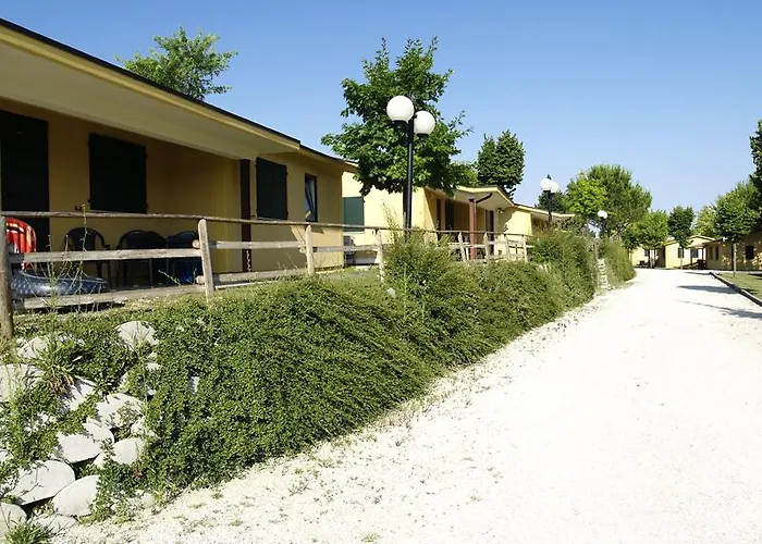 Parco vacanze Centro Vacanze Azzurro 3*