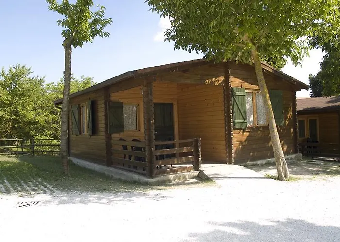 Parco vacanze Centro Vacanze Azzurro 3*